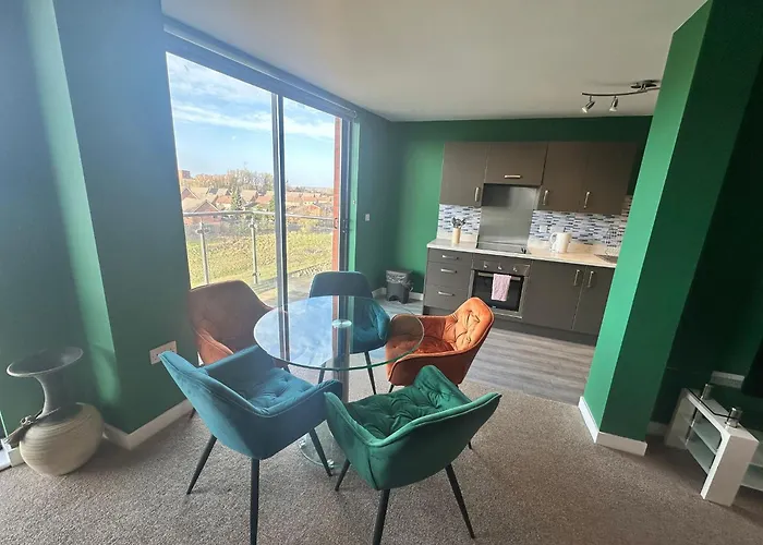 Adelphi Wharf Apartments By Beehosting